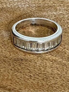 925 Sterling Silver Emerald Cut CZ Baguettes Sparkly Eternity Band Ring Size 6